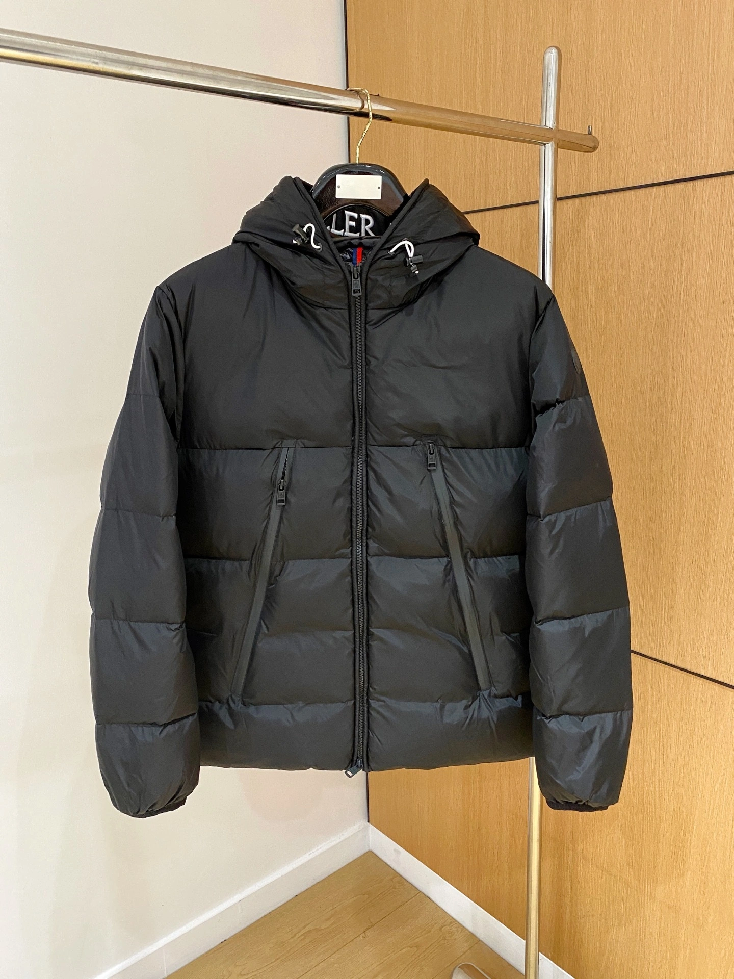 wg.luxury- 7o9385r down jacket white duck down item:E-F431I0328